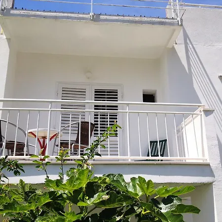 Dubravka Gradac (Split-Dalmatia)
