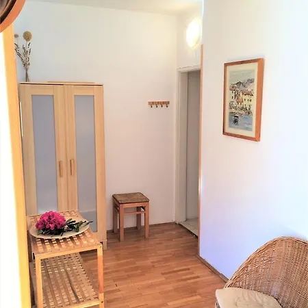 Apartment Dubravka Gradac (Split-Dalmatia)
