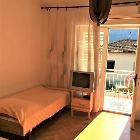 Dubravka Apartment Gradac (Split-Dalmatia)