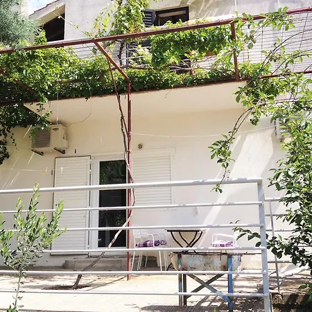 Dubravka Gradac (Split-Dalmatia)