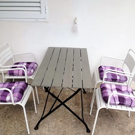 Apartment Dubravka Gradac (Split-Dalmatia)